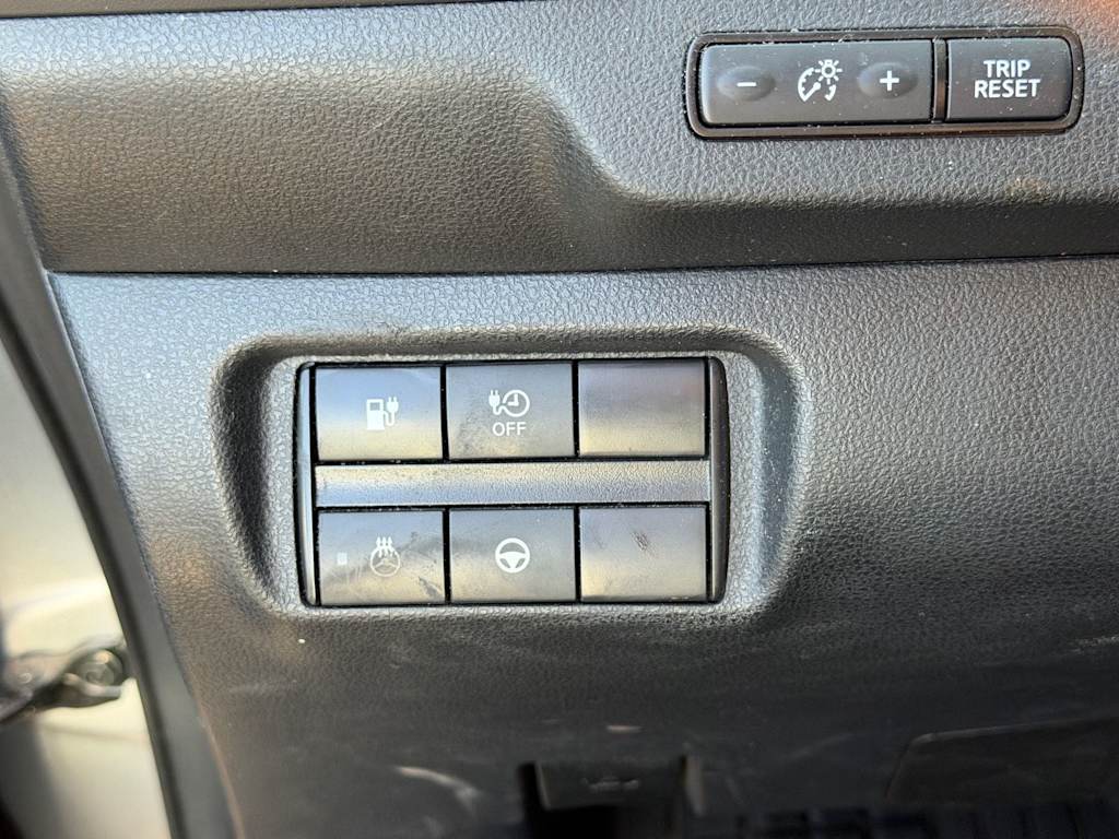 Thumbnail: 2022 Nissan Leaf - 16