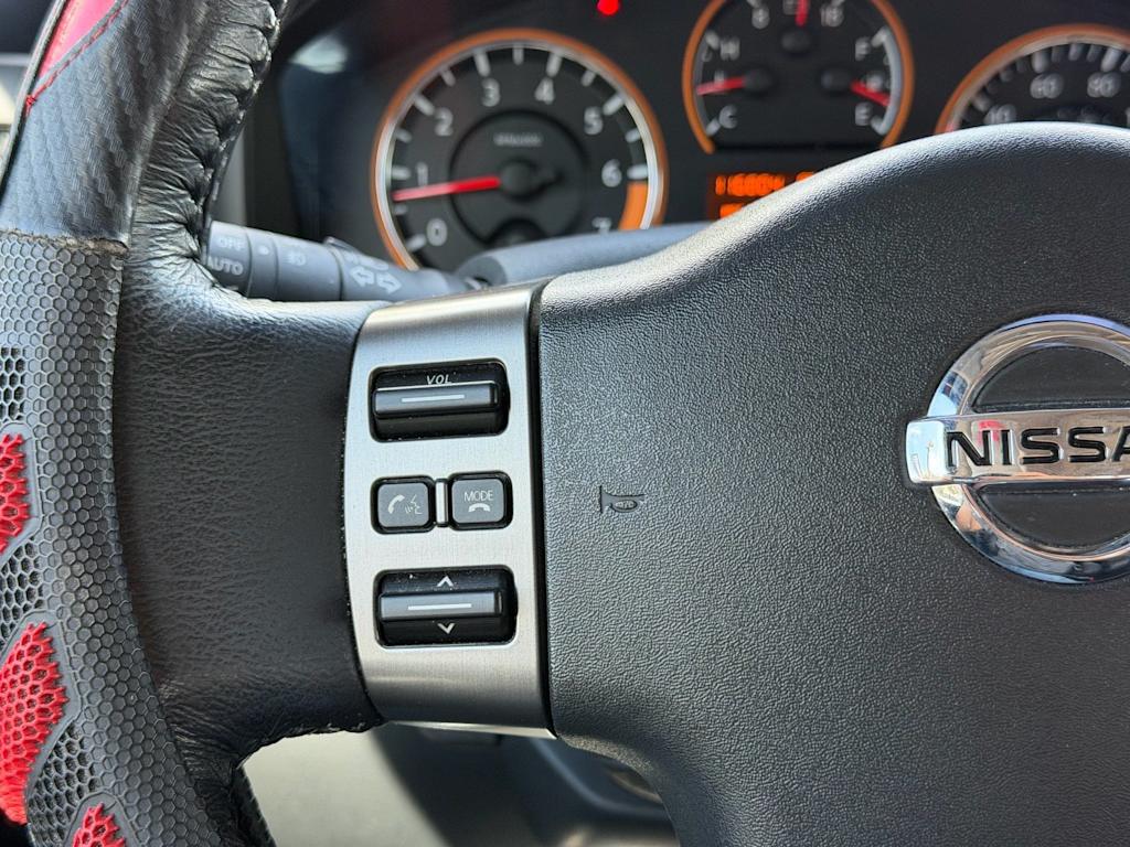 Thumbnail: 2011 Nissan Titan - 20