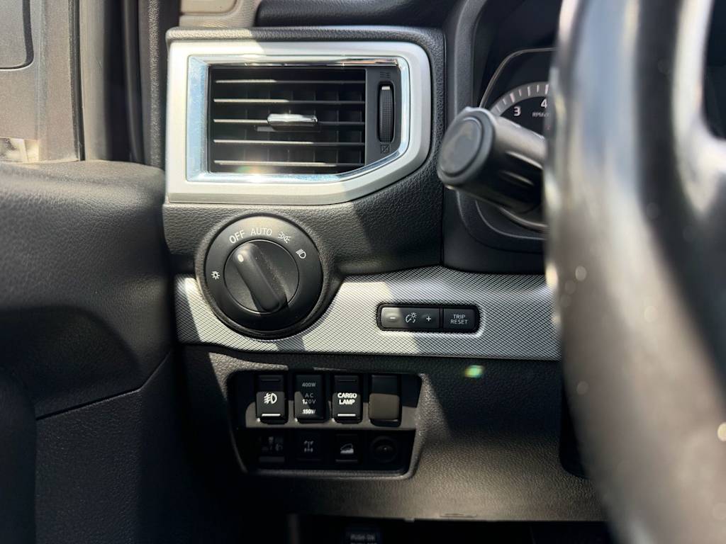 Thumbnail: 2019 Nissan Titan - 22
