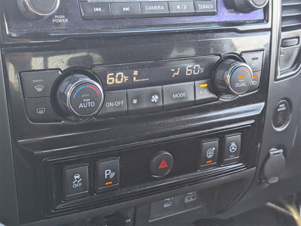 Thumbnail: 2022 Nissan Titan - 30