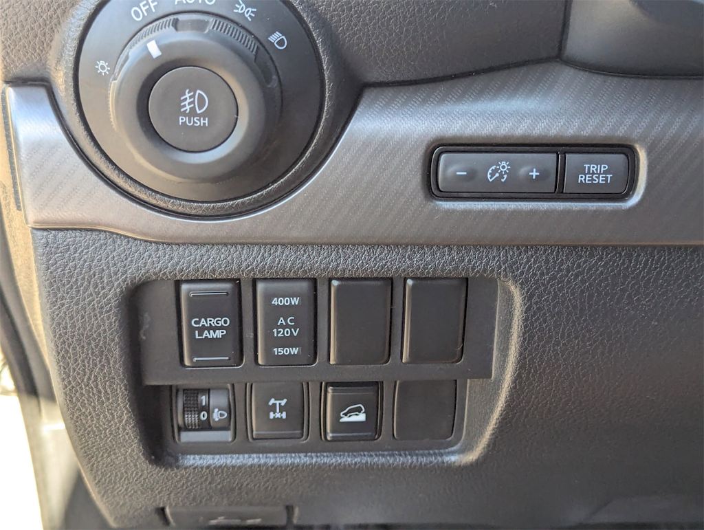 Thumbnail: 2022 Nissan Titan - 33