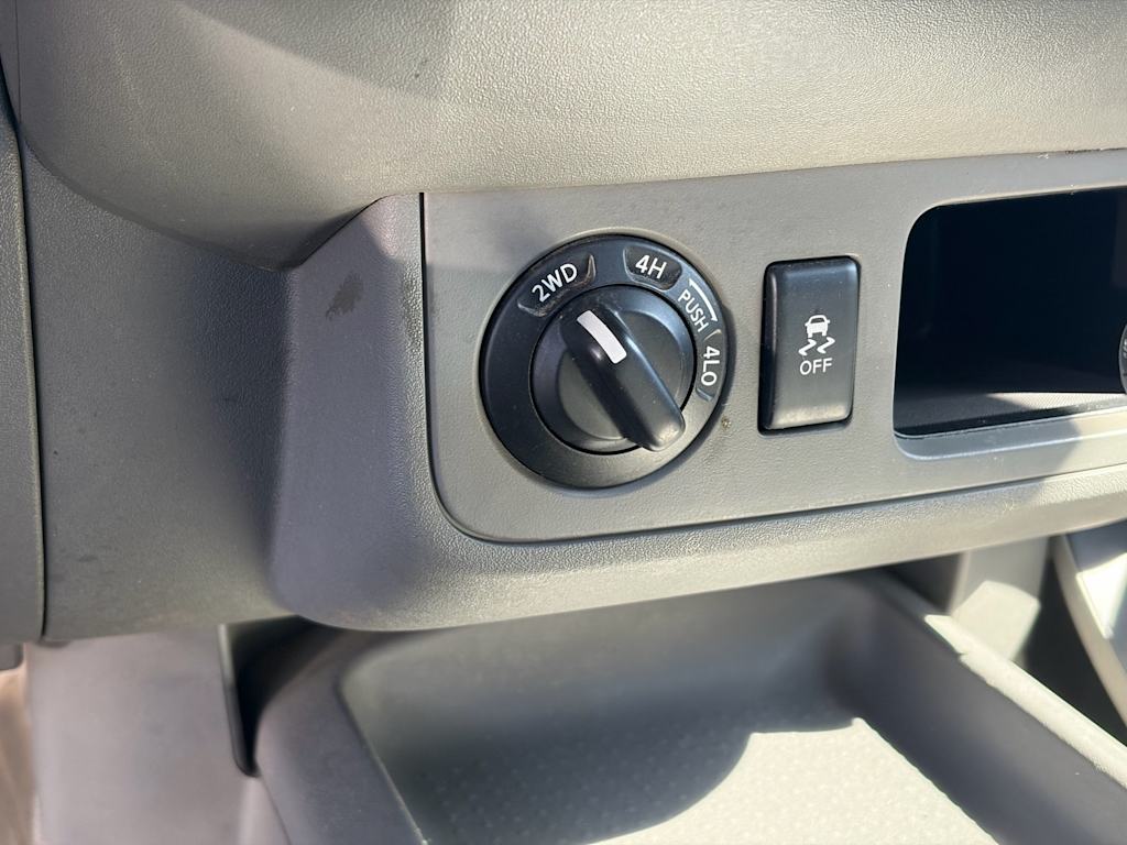 Thumbnail: 2014 Nissan Frontier - 18