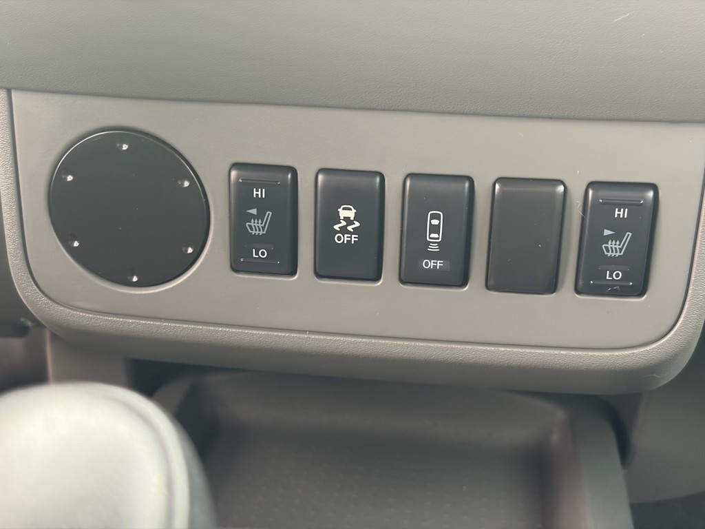 Thumbnail: 2021 Nissan Frontier - 26