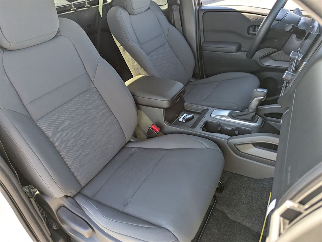 Thumbnail: 2026 Nissan Frontier - 8