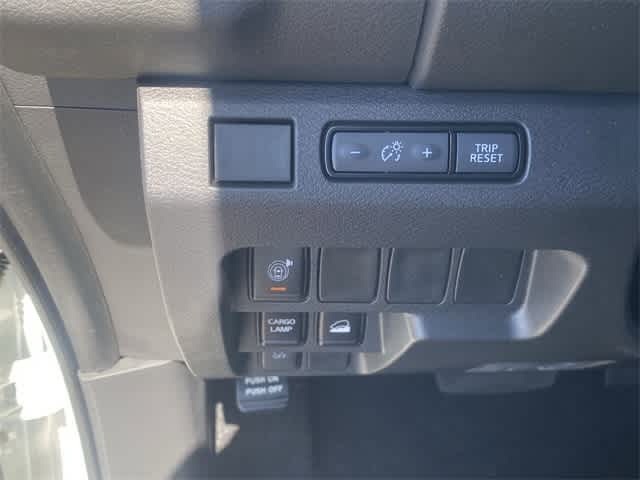 Thumbnail: 2025 Nissan Frontier - 24