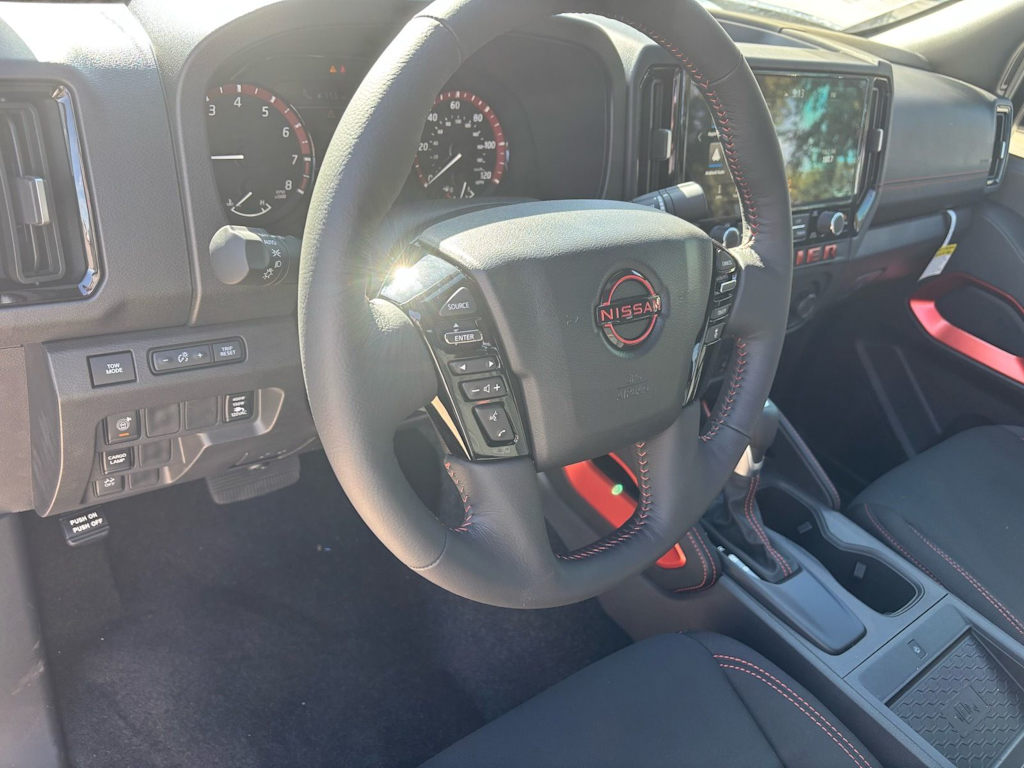 Thumbnail: 2026 Nissan Frontier - 8