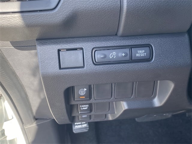 2025 Nissan Frontier S 26