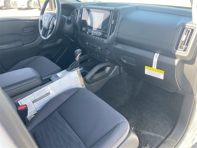 2025 Nissan Frontier S 17