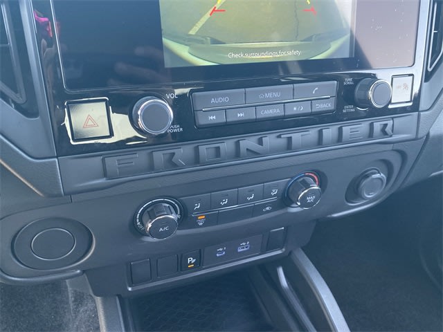 2025 Nissan Frontier S 23