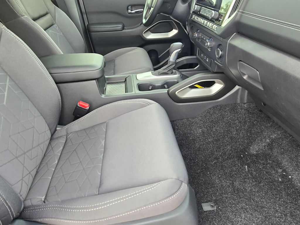 Thumbnail: 2026 Nissan Frontier - 18