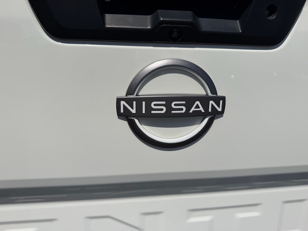 Thumbnail: 2023 Nissan Frontier - 6