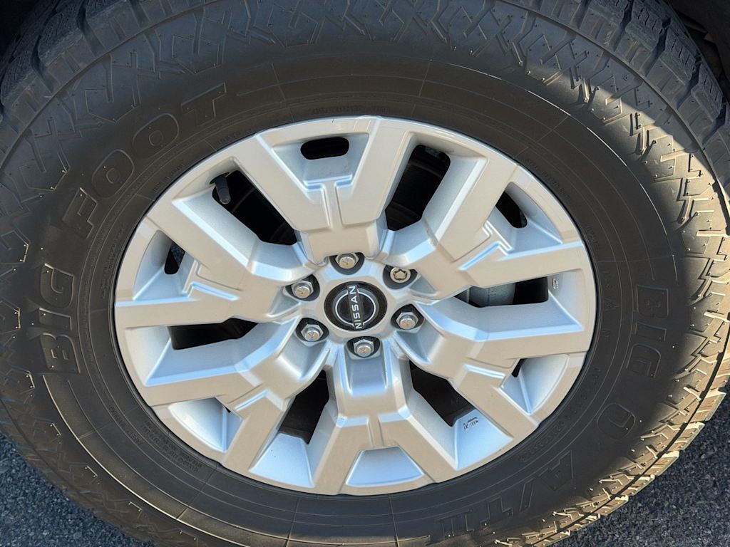 Thumbnail: 2022 Nissan Frontier - 4