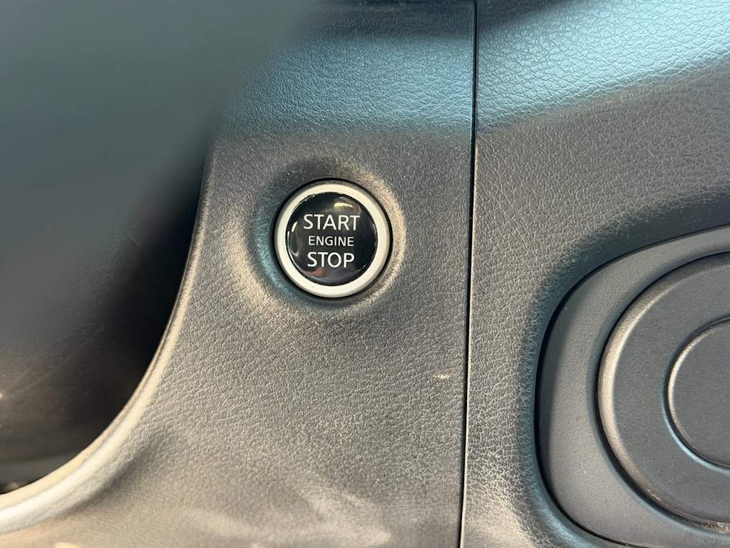 Thumbnail: 2023 Nissan Frontier - 19