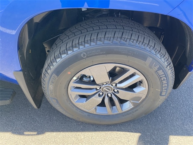2025 Nissan Frontier SV 6