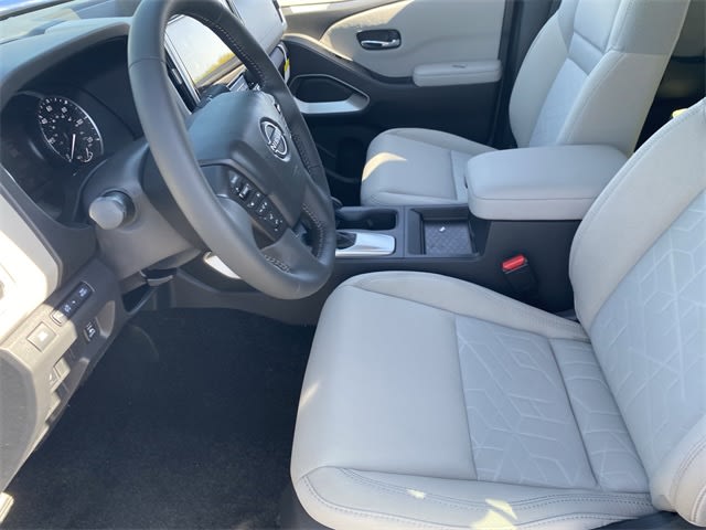 2025 Nissan Frontier SV 18