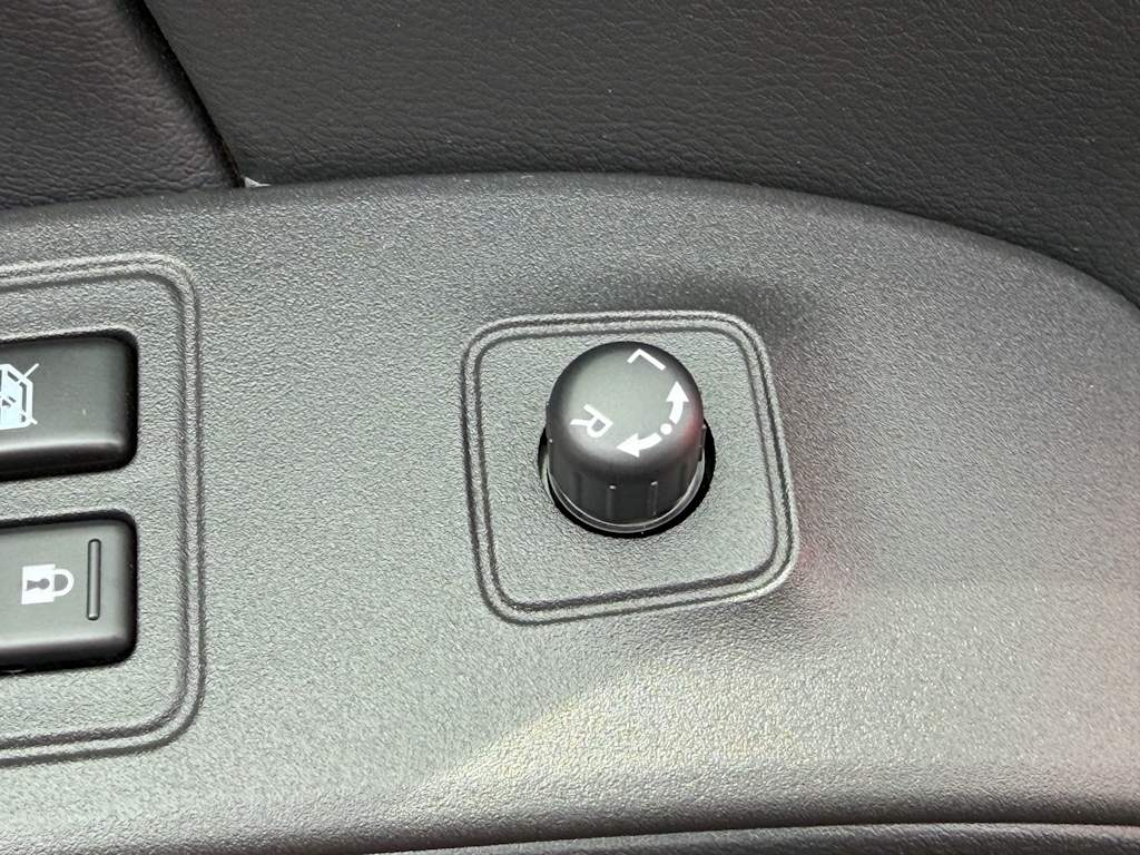 Thumbnail: 2025 Nissan Frontier - 18