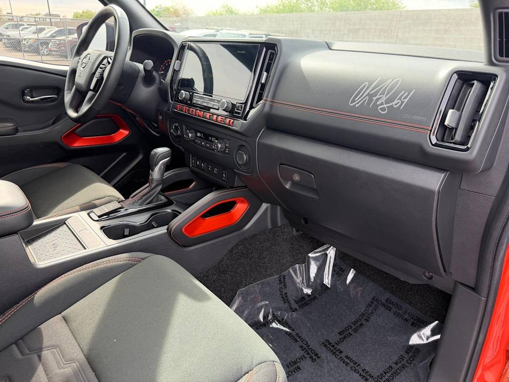 Thumbnail: 2025 Nissan Frontier - 9