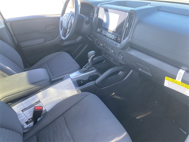 2025 Nissan Frontier S 17