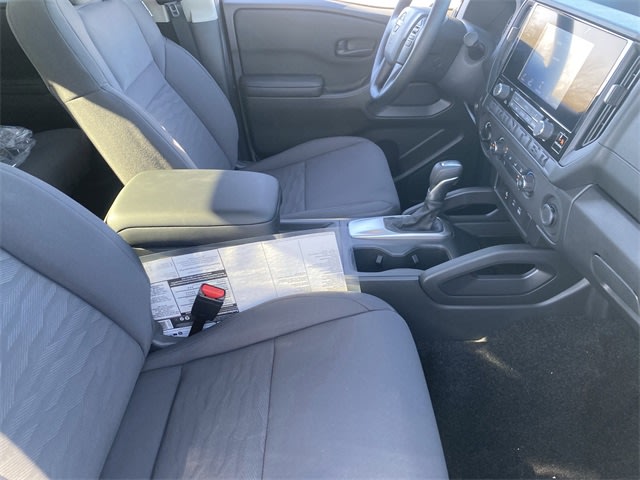 2025 Nissan Frontier S 16