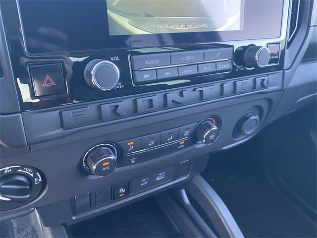 2025 Nissan Frontier S 22