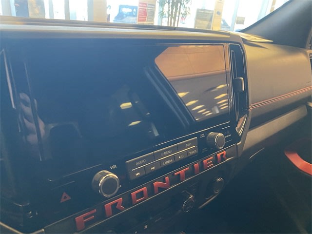 Thumbnail: 2025 Nissan Frontier - 10
