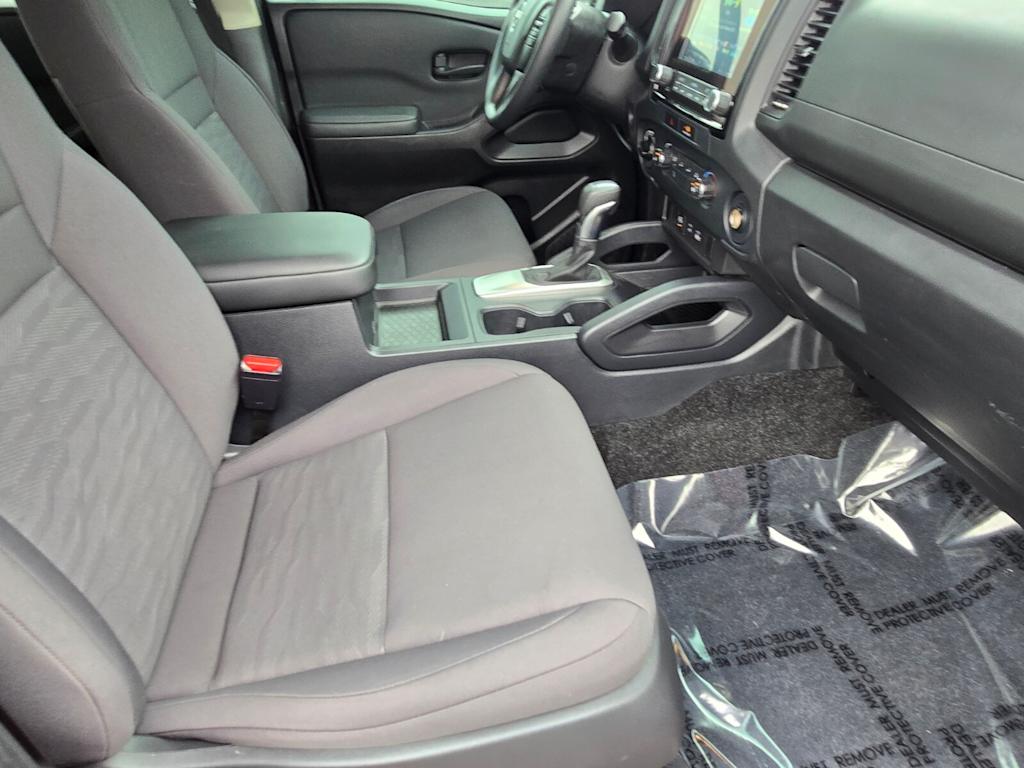 Thumbnail: 2022 Nissan Frontier - 18