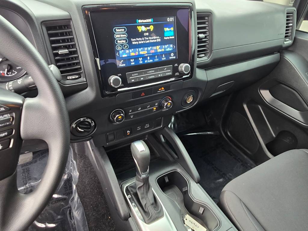 Thumbnail: 2022 Nissan Frontier - 11