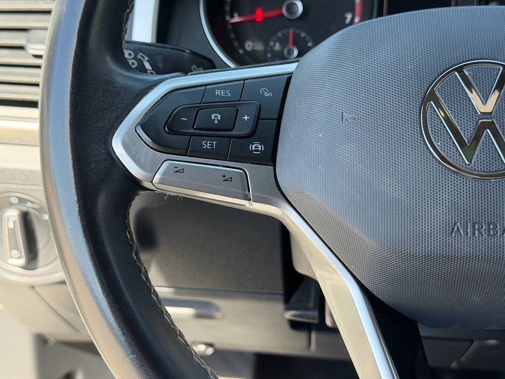 Thumbnail: 2021 Volkswagen Atlas - 23