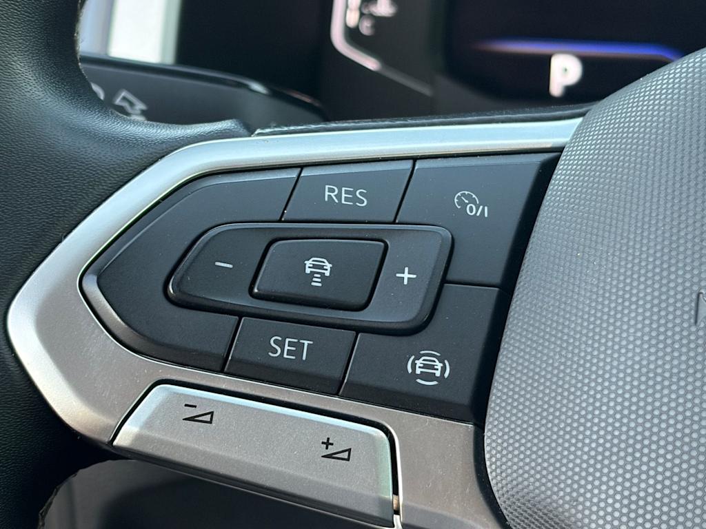 Thumbnail: 2023 Volkswagen Atlas - 26