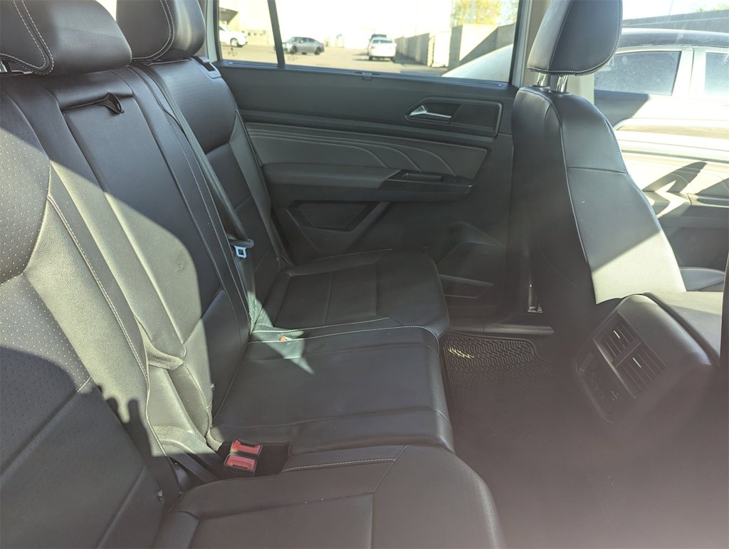 Thumbnail: 2022 Volkswagen Atlas - 22