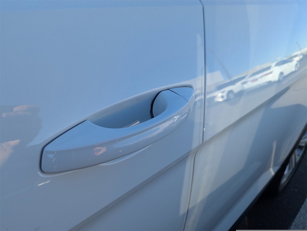 Thumbnail: 2022 Volkswagen Atlas - 14