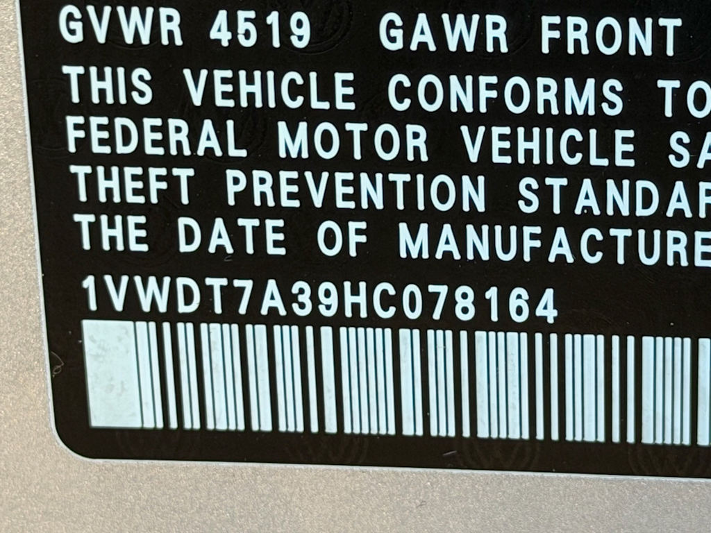 Thumbnail: 2017 Volkswagen Passat - 9