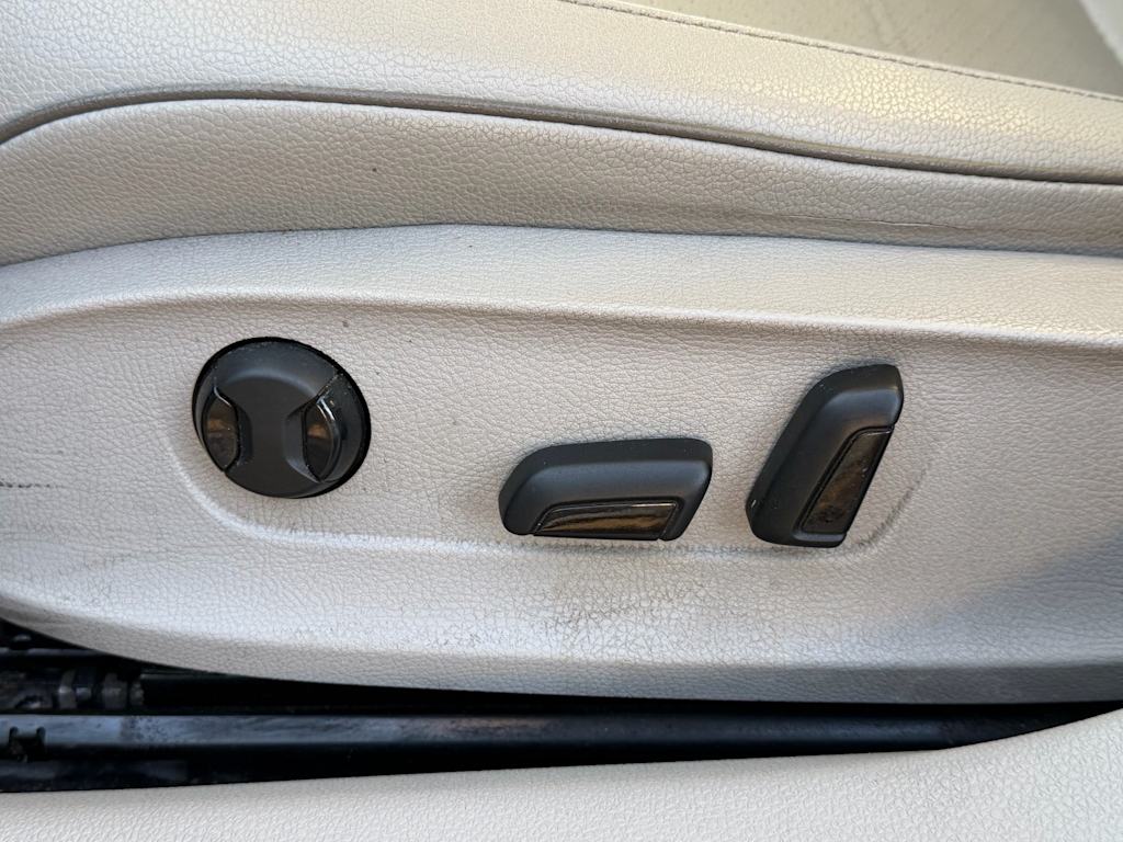 Thumbnail: 2017 Volkswagen Passat - 22