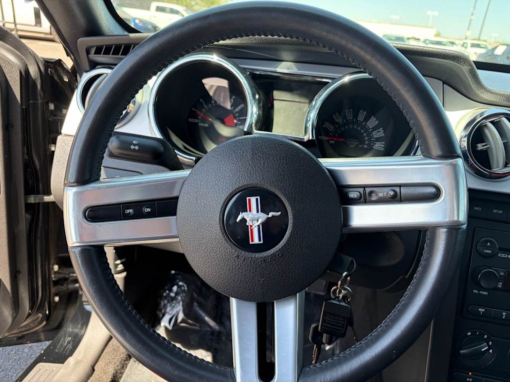 Thumbnail: 2005 Ford Mustang - 12
