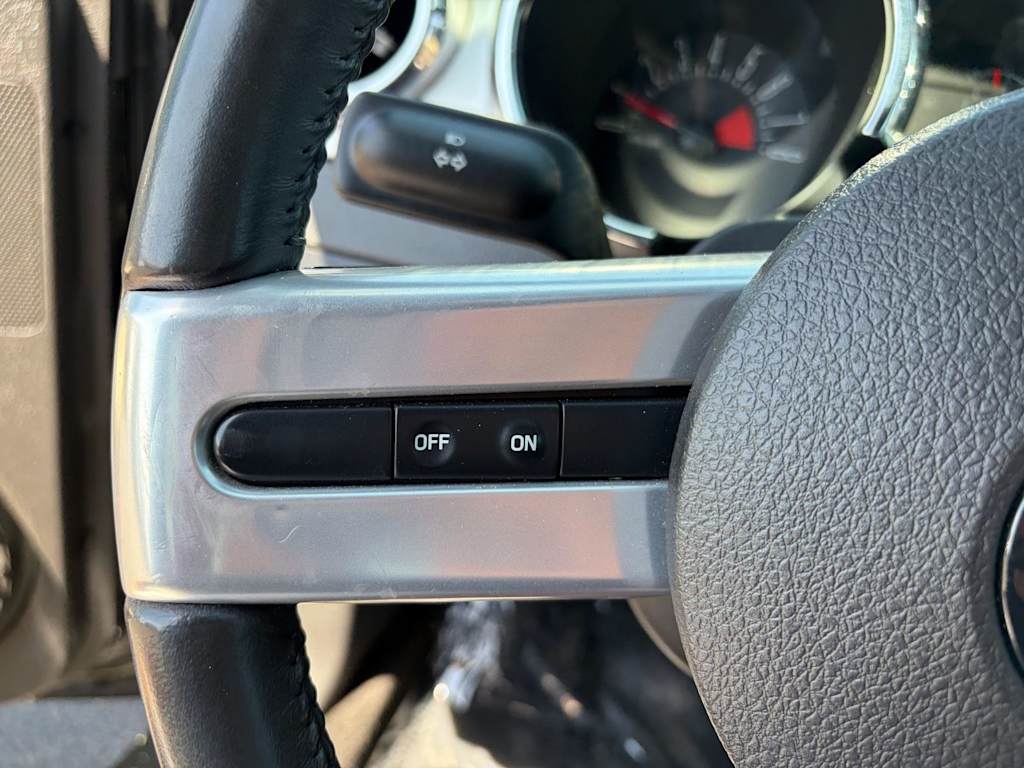 Thumbnail: 2005 Ford Mustang - 25
