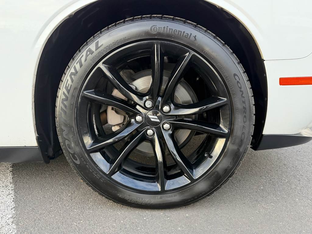 Thumbnail: 2017 Dodge Challenger - 7