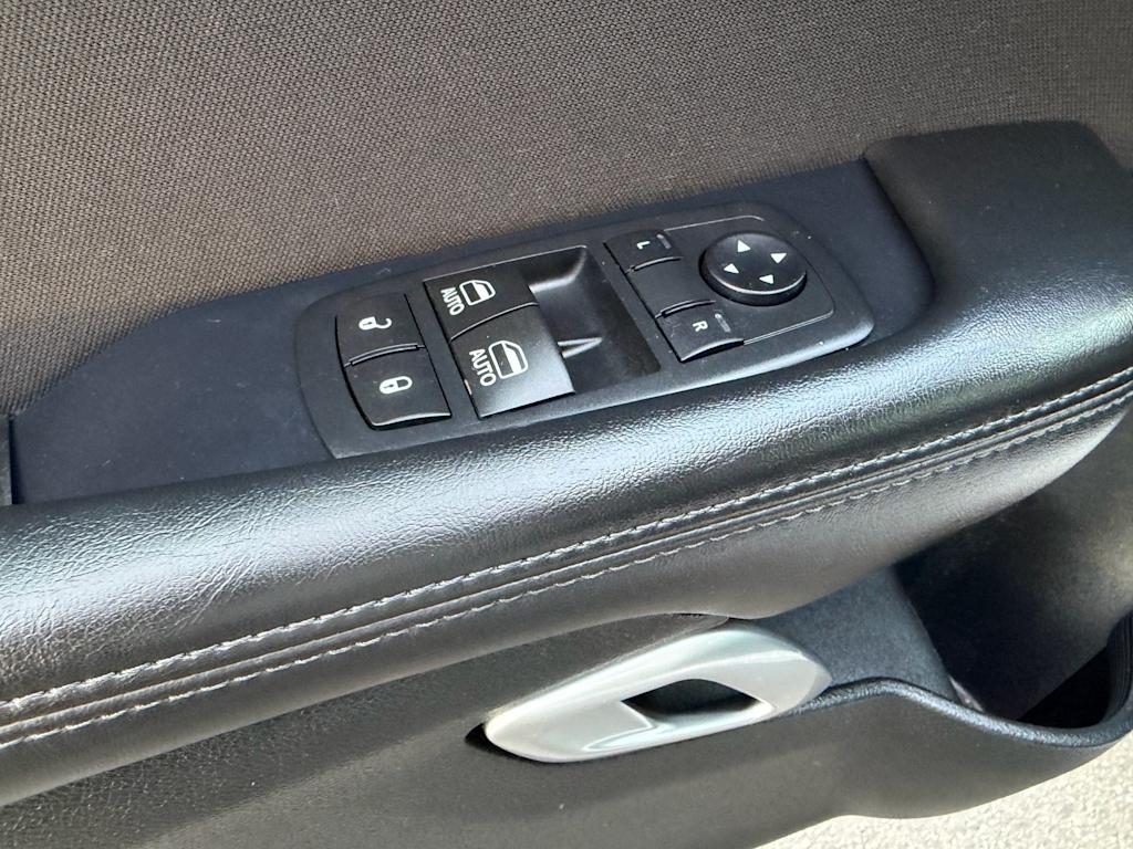 Thumbnail: 2017 Dodge Challenger - 25