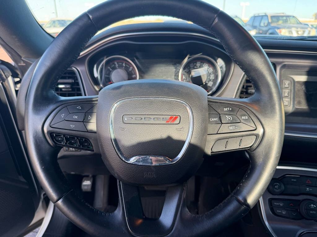Thumbnail: 2016 Dodge Challenger - 2