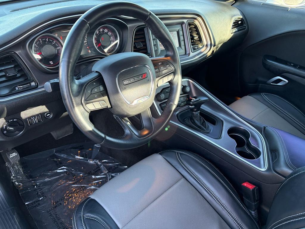 Thumbnail: 2016 Dodge Challenger - 2