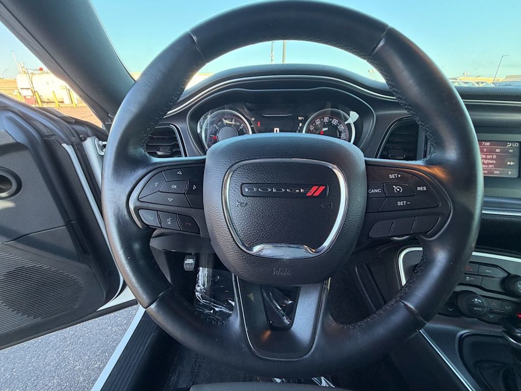 Thumbnail: 2016 Dodge Challenger - 8