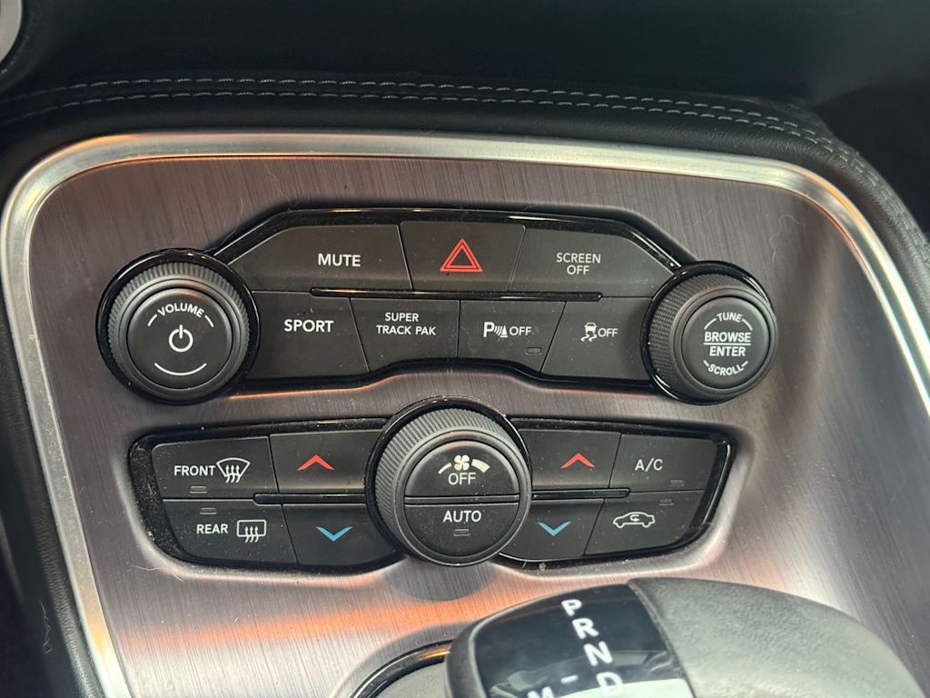 Thumbnail: 2017 Dodge Challenger - 18