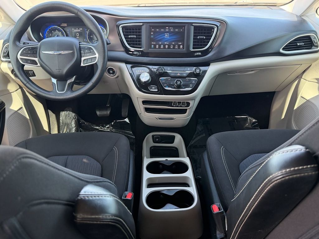 Thumbnail: 2021 Chrysler Voyager - 2