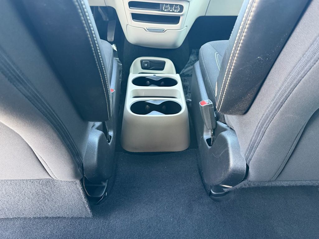 Thumbnail: 2021 Chrysler Voyager - 21