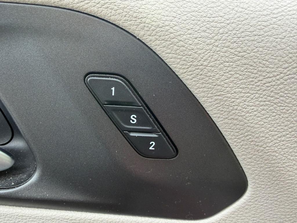 Thumbnail: 2021 Chrysler Pacifica - 8
