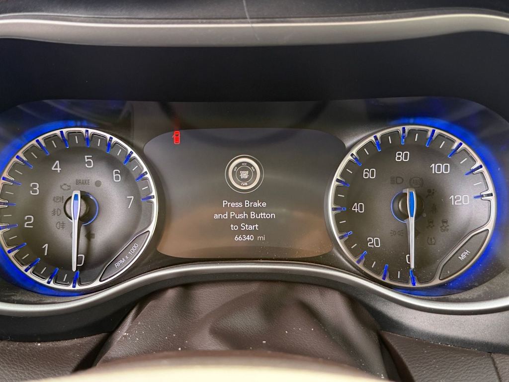 Thumbnail: 2021 Chrysler Pacifica - 17