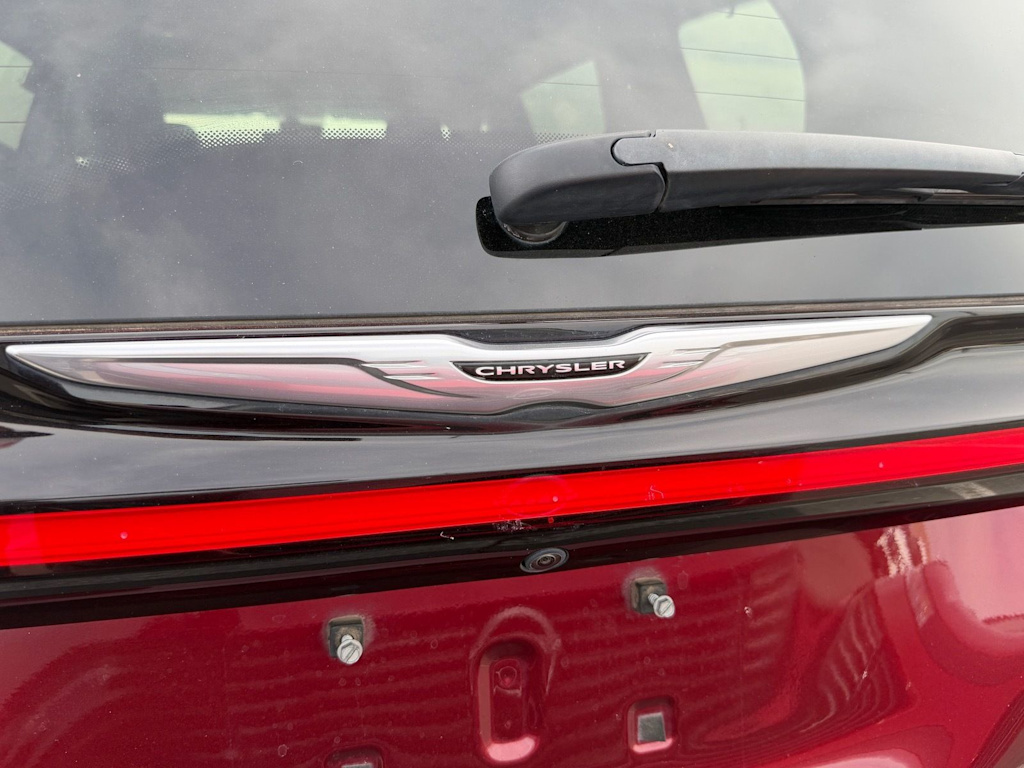 Thumbnail: 2021 Chrysler Pacifica - 4