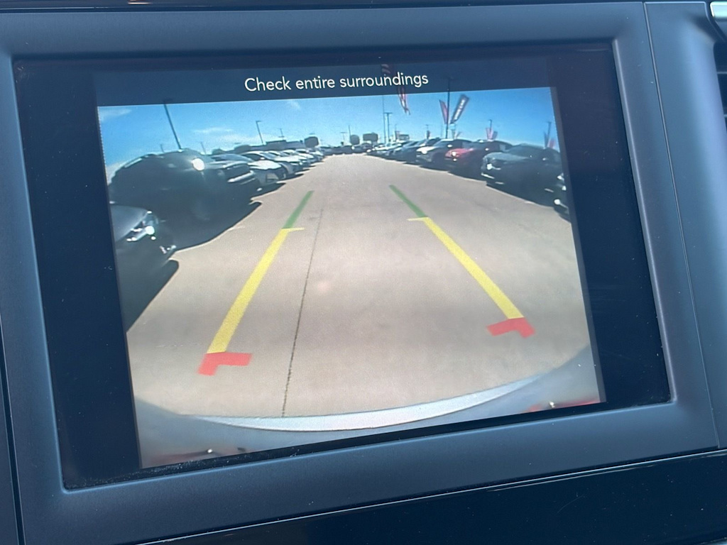 Thumbnail: 2020 Chrysler Pacifica - 25