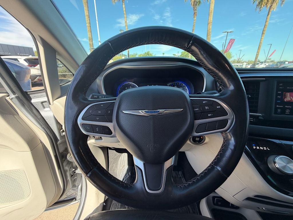 Thumbnail: 2020 Chrysler Pacifica - 6