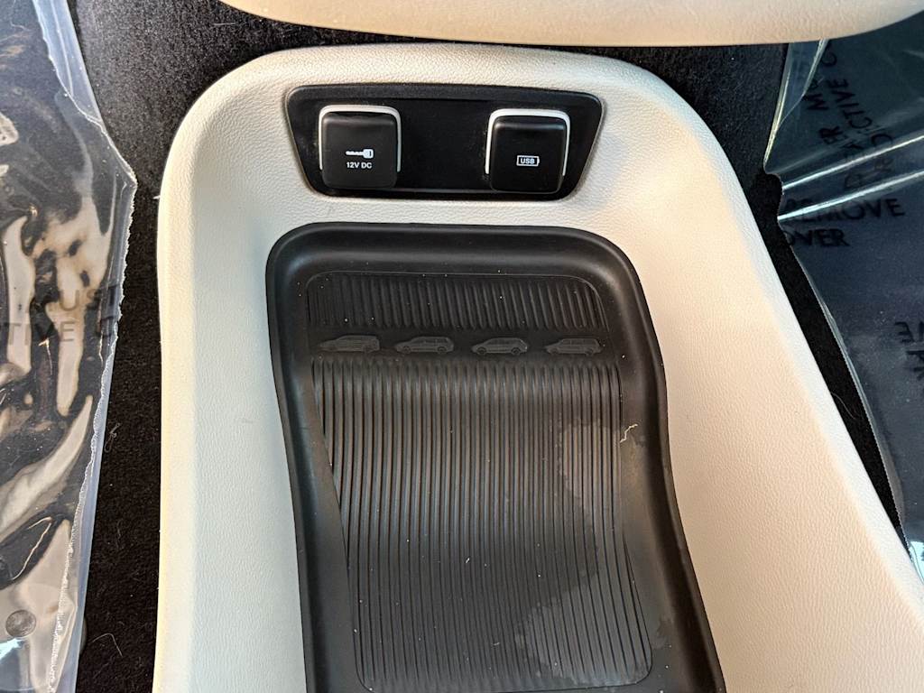 Thumbnail: 2020 Chrysler Pacifica - 28