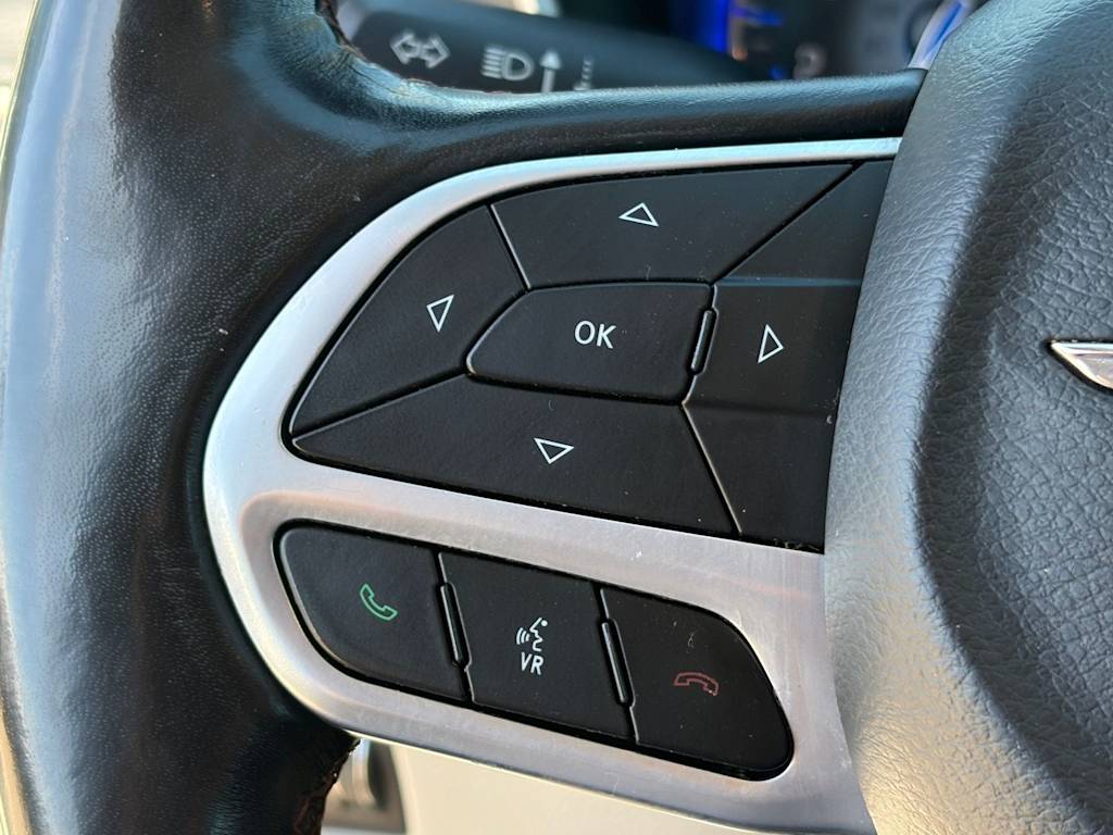 Thumbnail: 2020 Chrysler Pacifica - 21